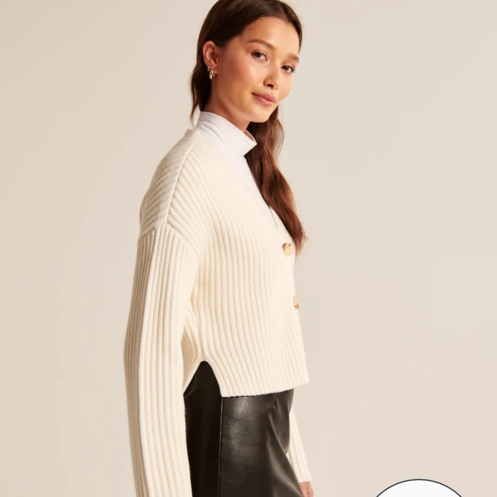 Merino Wool-Blend Ribbed Cardigan - Picture 7 of 7